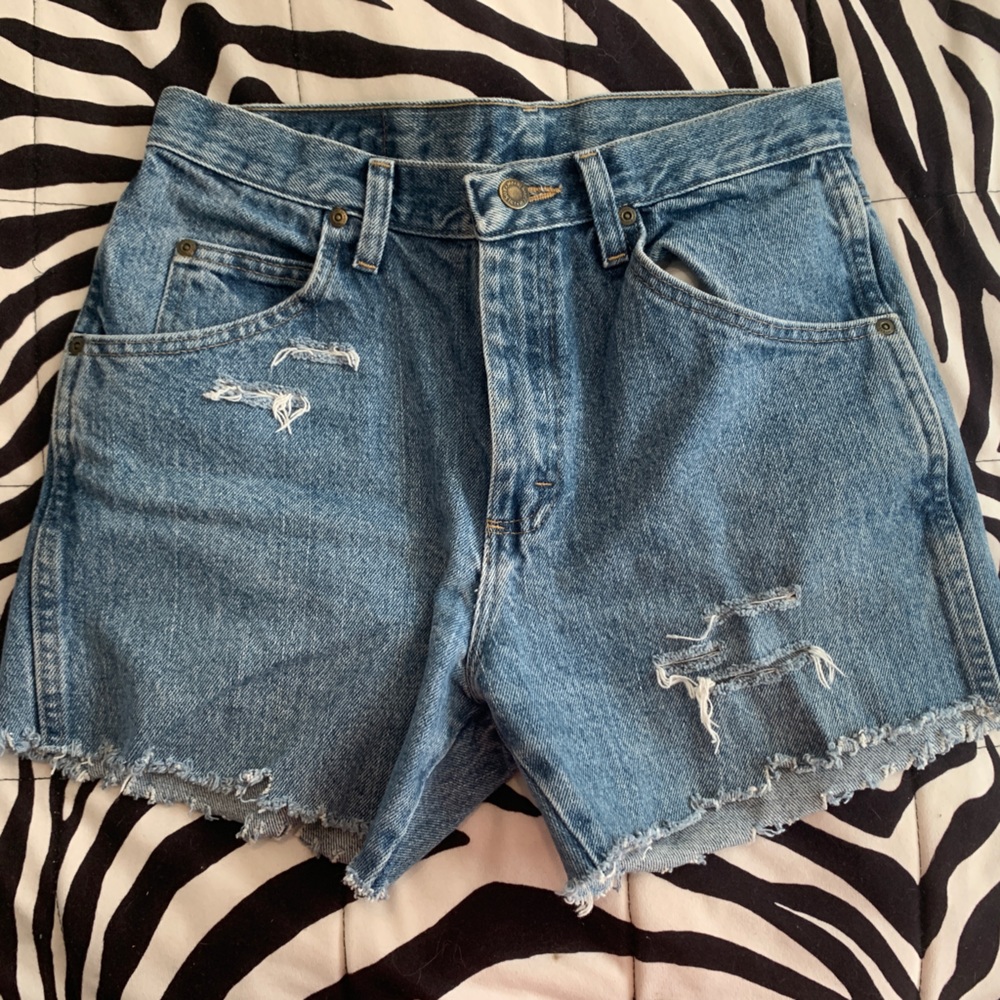 30x32 Blue Wrangler Jean Shorts. New condition, without tags